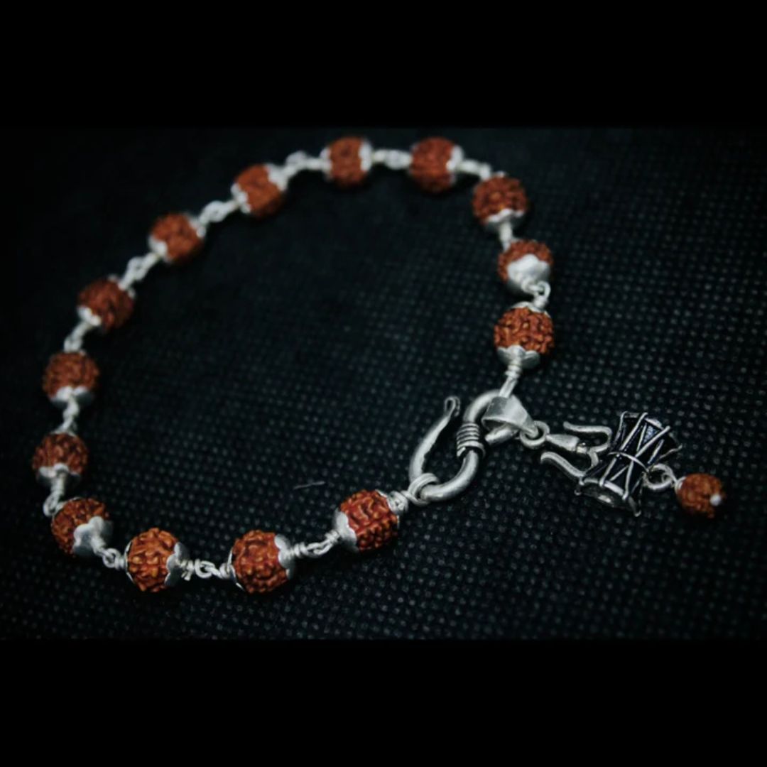 Buy Silver Rudraksha Bracelet Online | jewllerydesign