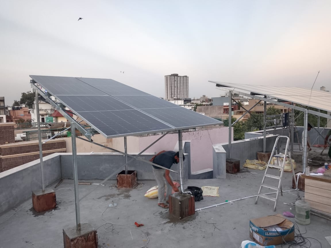 Solar panel installation Lucknow | Om Solar Solutions