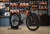 2024 Specialized Tarmac SL8 Pro – Ultegra Di2