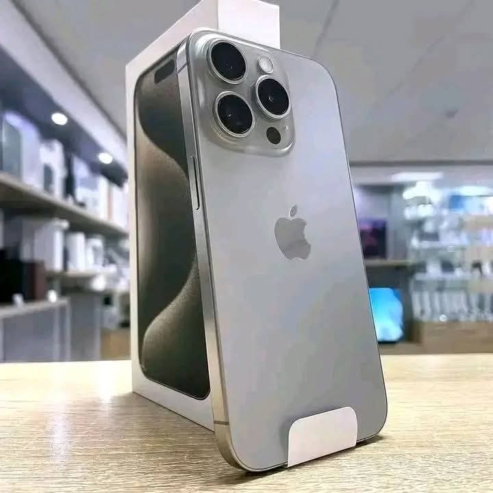 For sale Apple iphone 14,15,16 pro max Unlocked